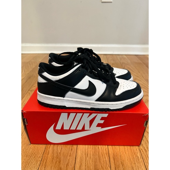 Panda Dunk Low Sz 7 NIKE - Picture 2 of 6
